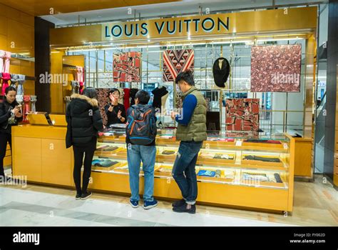 lv manufacturing country|louis vuitton factory outlet.